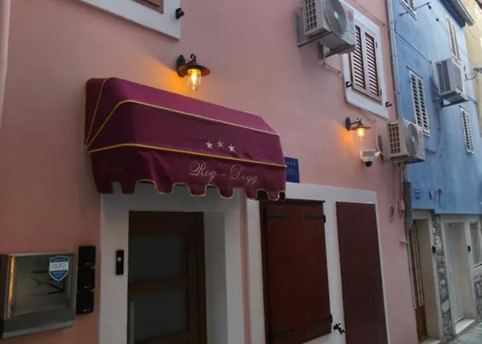 Gostinjska kuća Lighthouse Center 3*