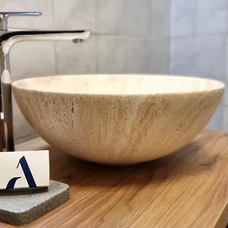 Lighthouse Center 3*