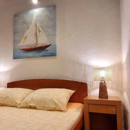 Lighthouse Center 3*