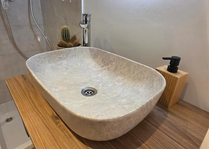 Lighthouse Center Гостевой дом 3*